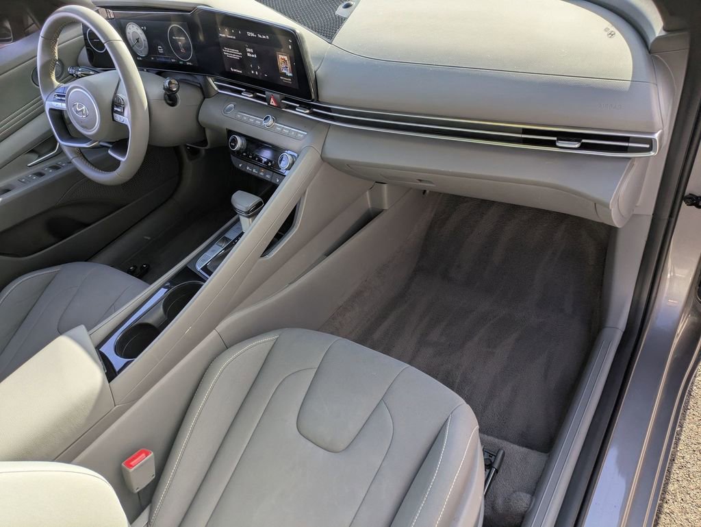 Certified 2023 Hyundai Elantra SEL w/ Convenience Package image 25