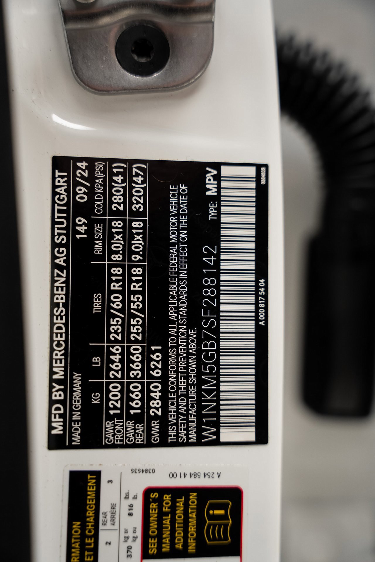 Used 2025 Mercedes-Benz GLC 350e 4MATIC image 56