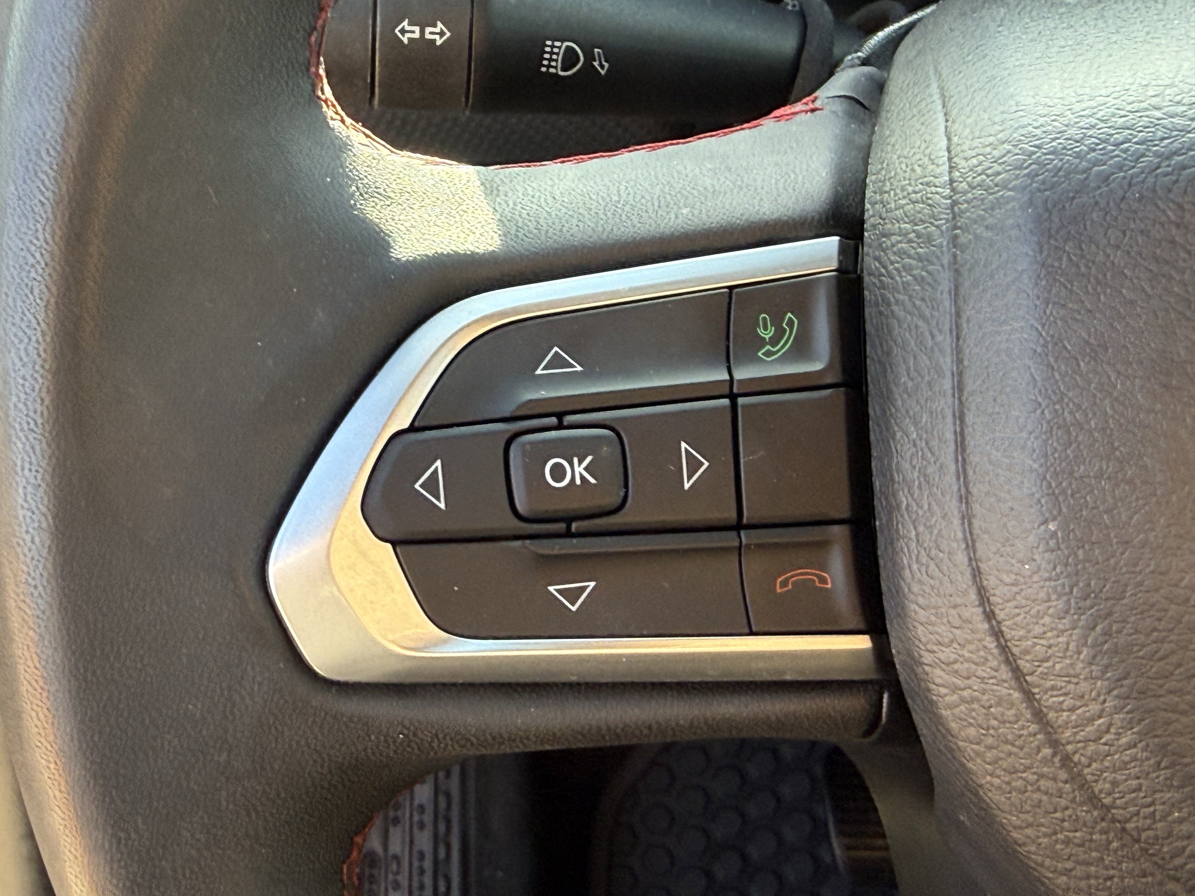 Used 2024 Jeep Compass Trailhawk AWD/4WD image 17
