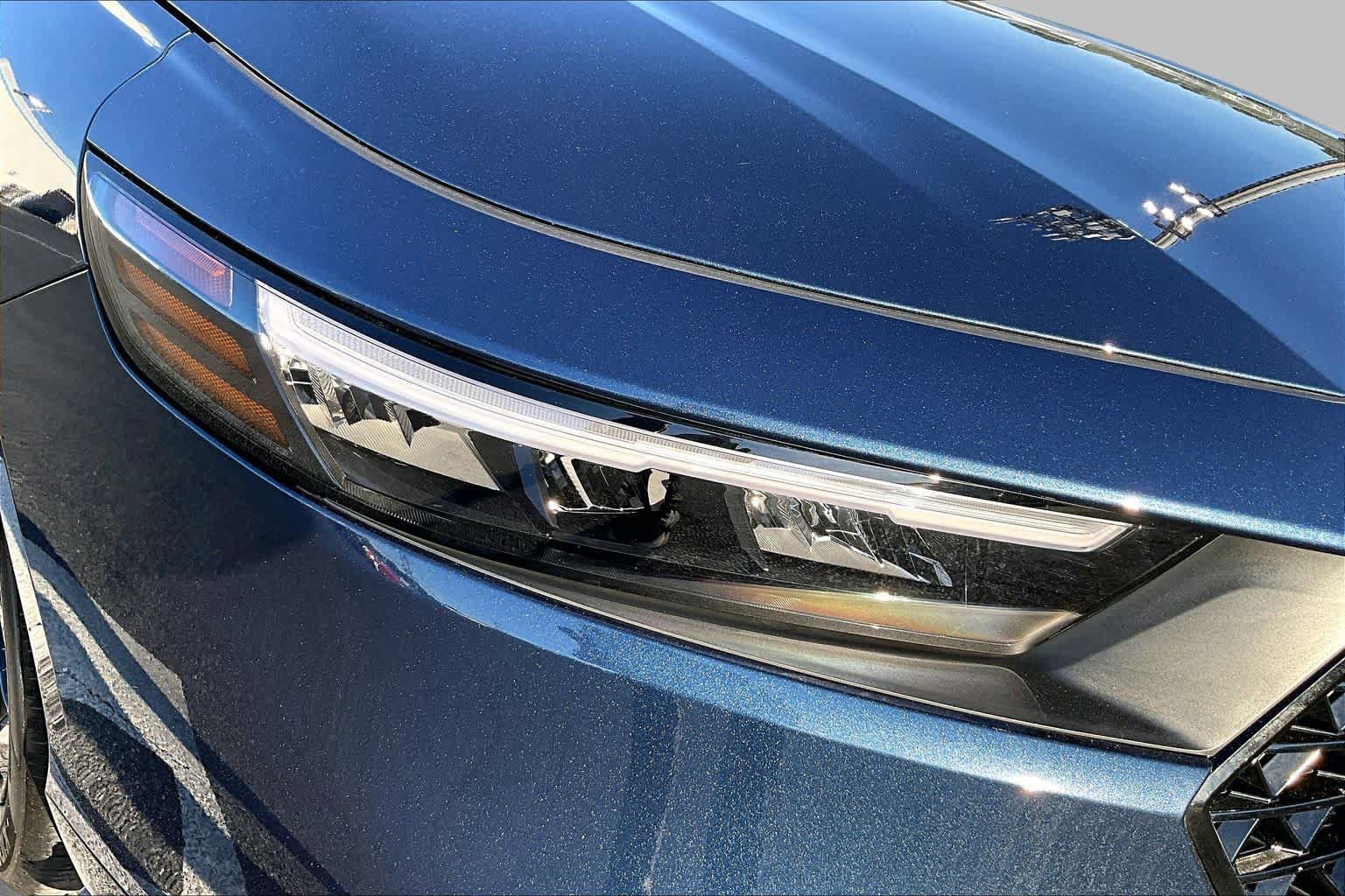 Used 2025 Honda Accord SE image 27