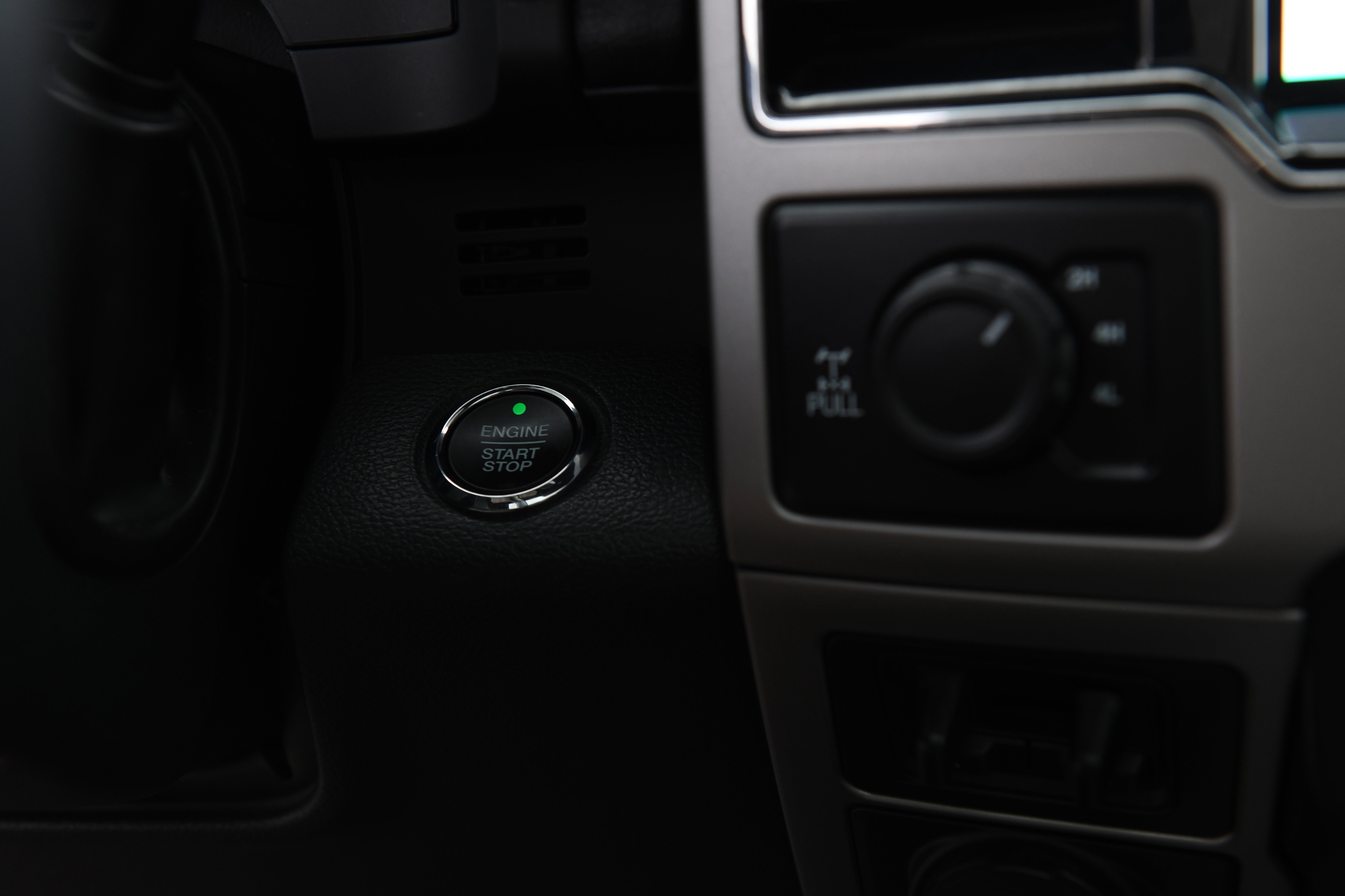 Used 2022 Ford F250 Lariat w/ Black Appearance Package image 34