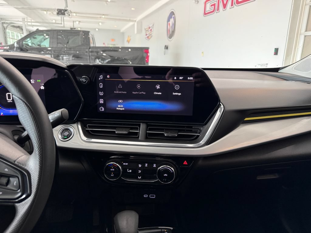 Certified 2024 Chevrolet Trax LT FWD image 17