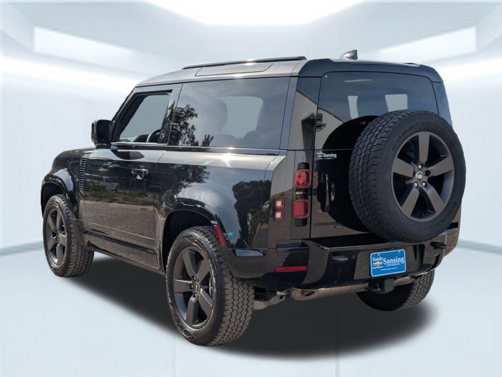 Used 2023 Land Rover Defender 90 X-Dynamic SE image 4