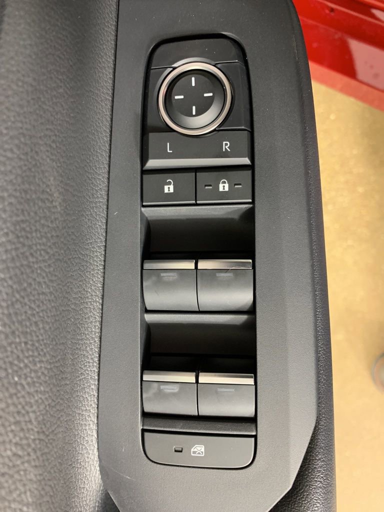 New 2026 Toyota Prius Plug-In Hybrid FWD image 17