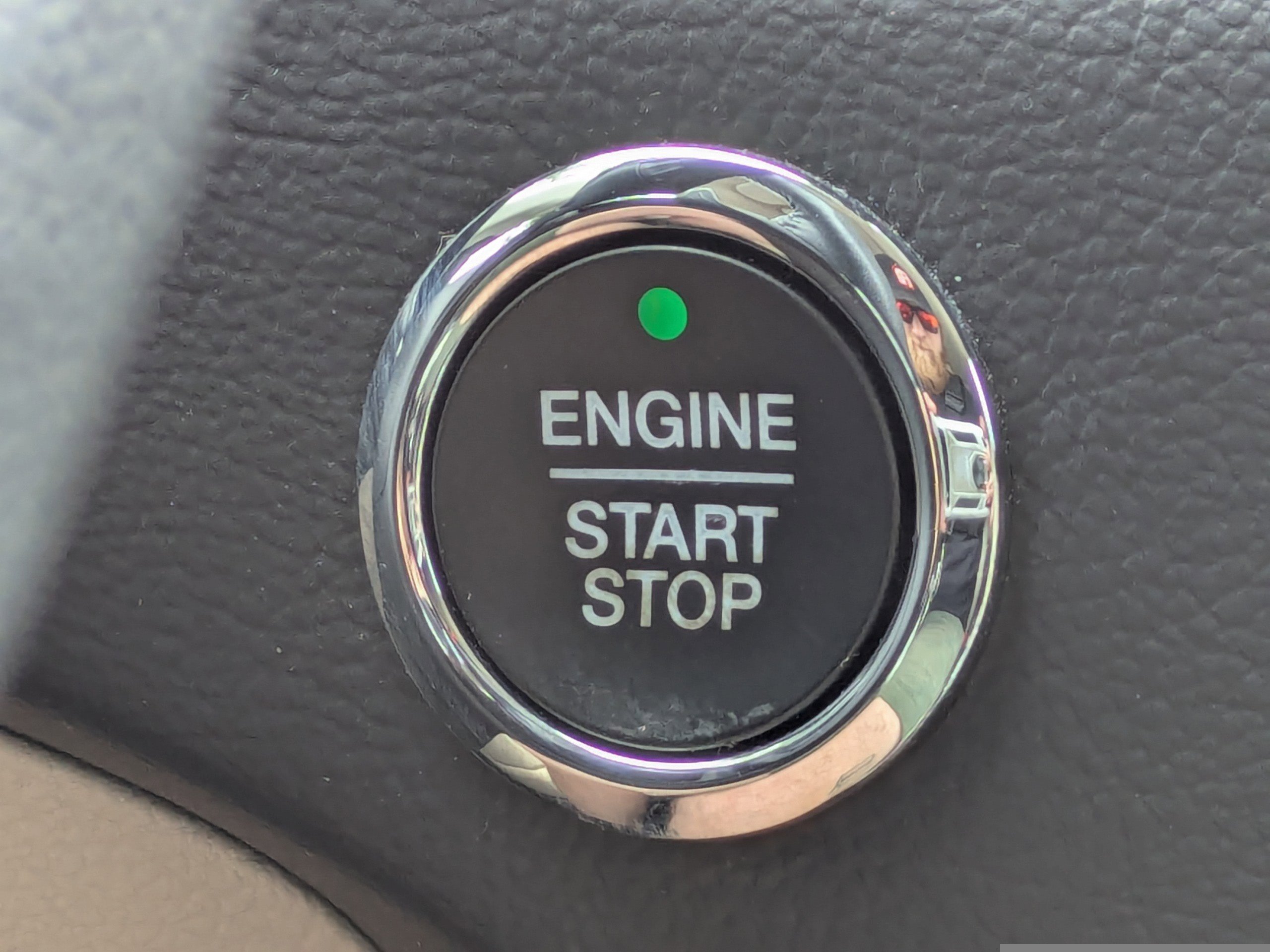 Used 2020 Ford Edge Titanium w/ Equipment Group 301A AWD/4WD image 34