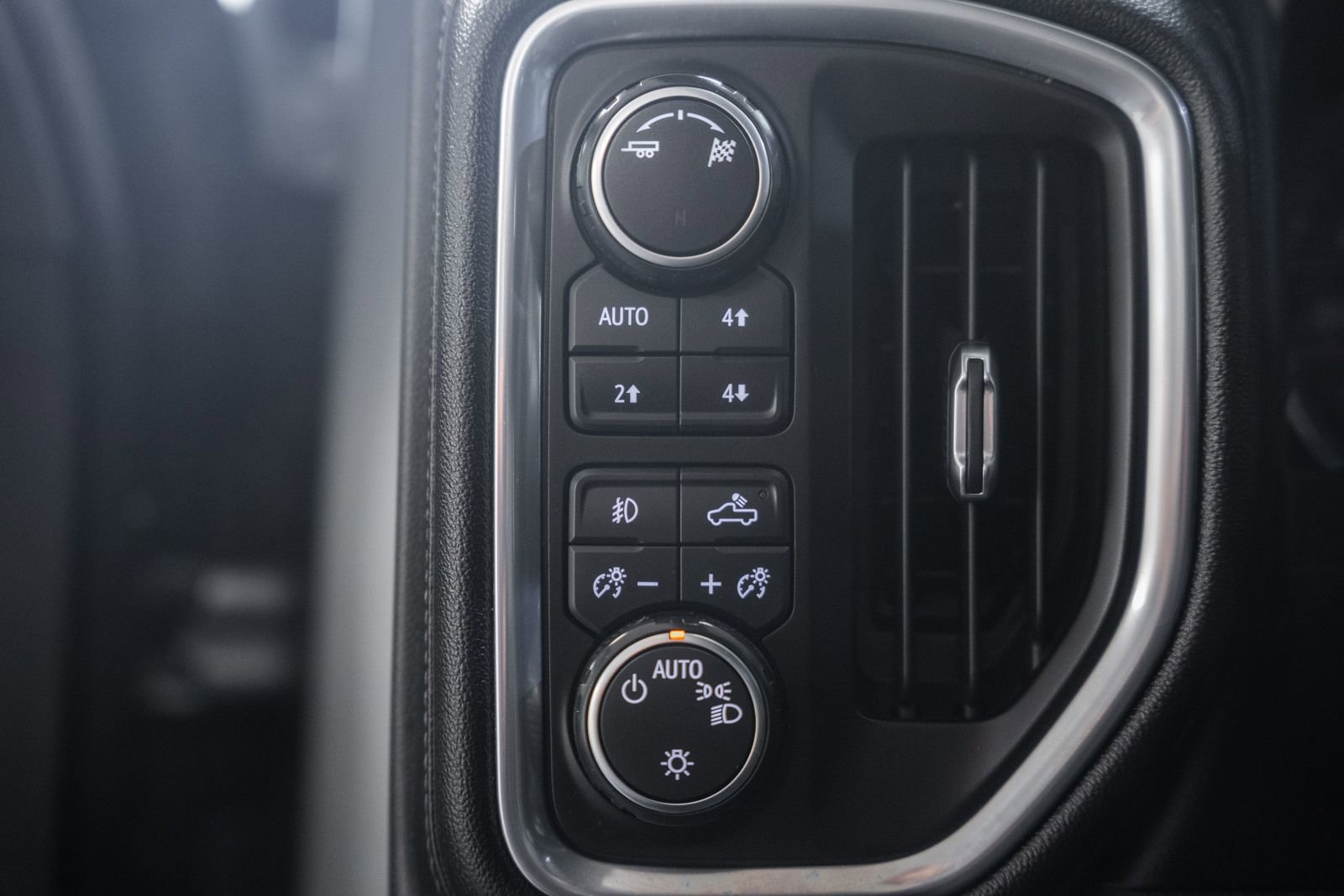 Used 2019 Chevrolet Silverado 1500 LT Trail Boss image 53