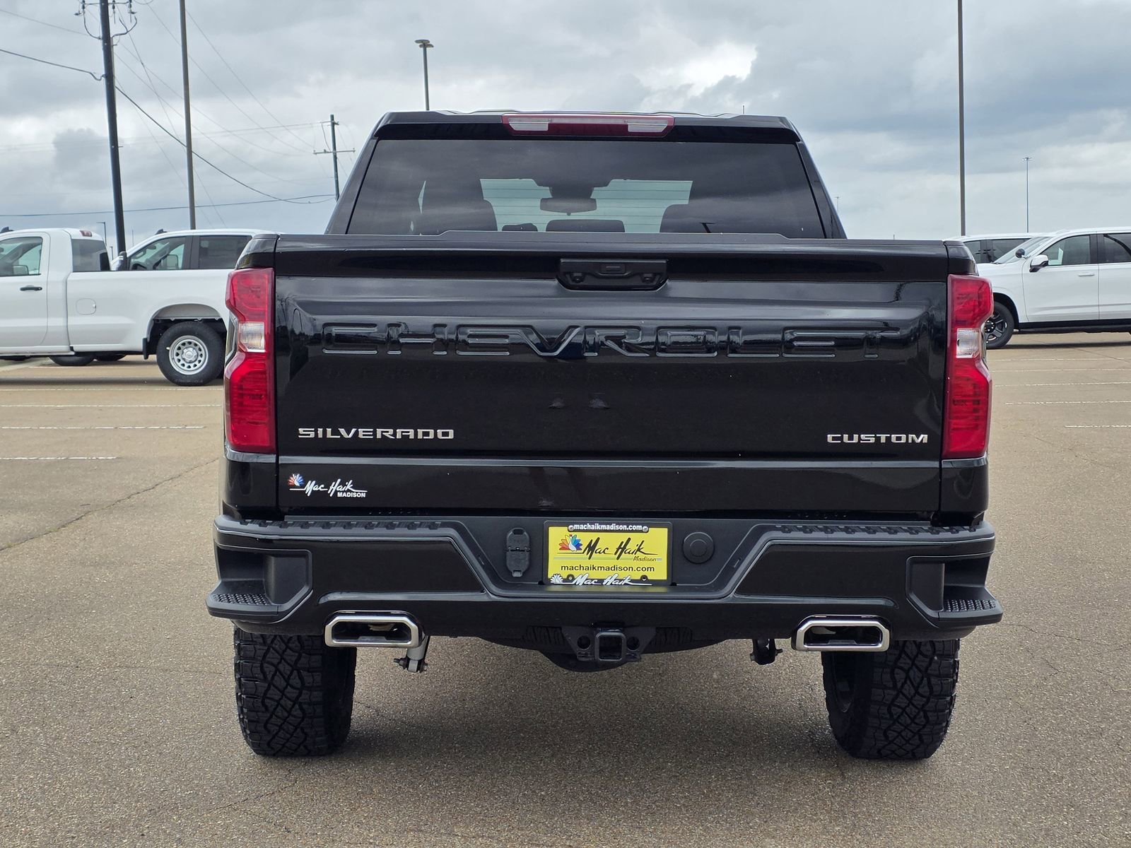 Used 2026 Chevrolet Silverado 1500 Custom Trail Boss AWD/4WD image 6