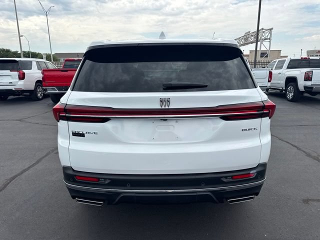 Used 2025 Buick Enclave Preferred AWD/4WD image 4