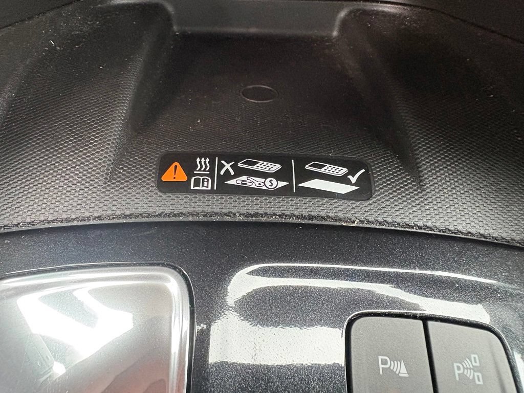 Used 2024 Chevrolet Equinox Premier FWD image 3
