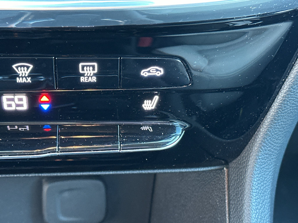 Used 2024 Buick Encore GX Avenir w/ Avenir Technology Package image 24