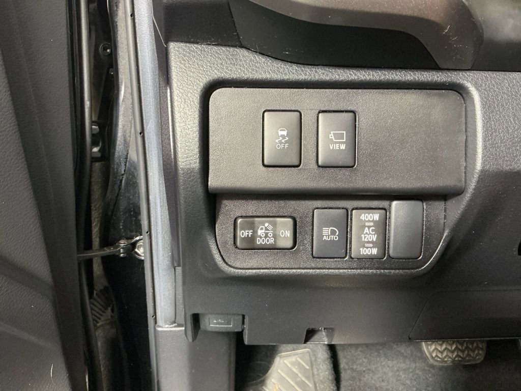 Used 2023 Toyota Tacoma Limited image 16