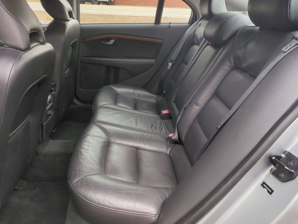 Used 2011 Volvo S80 3.2 image 24