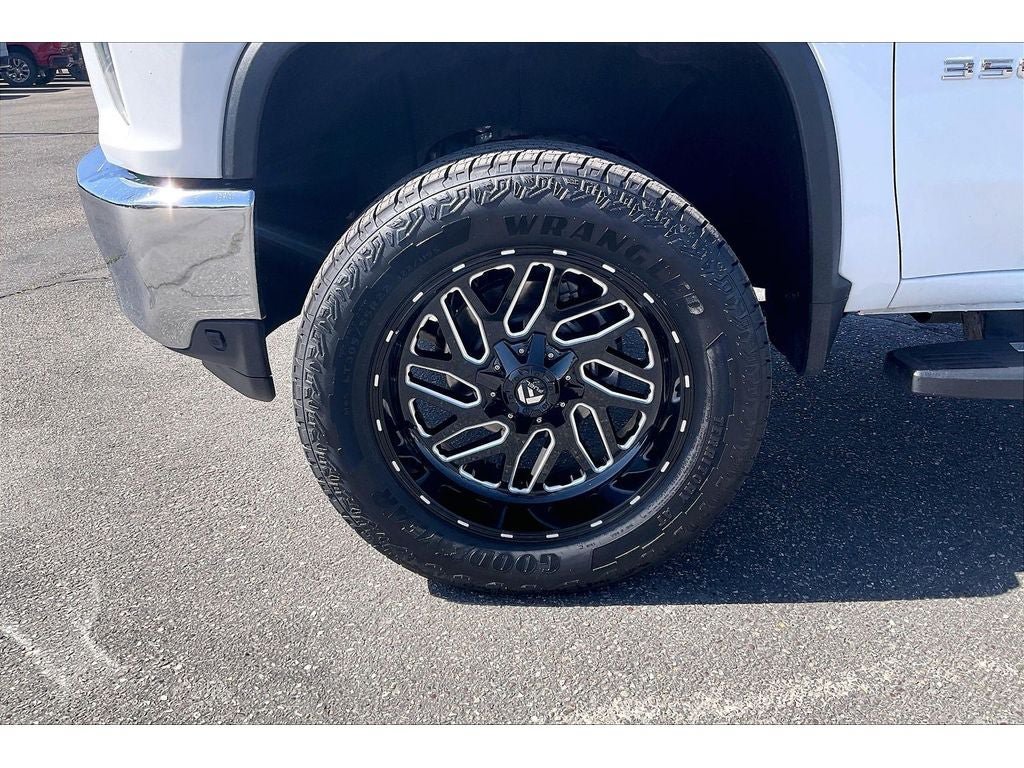 Used 2022 Chevrolet Silverado 3500 LTZ w/ Z71 Off-Road Package AWD/4WD image 10