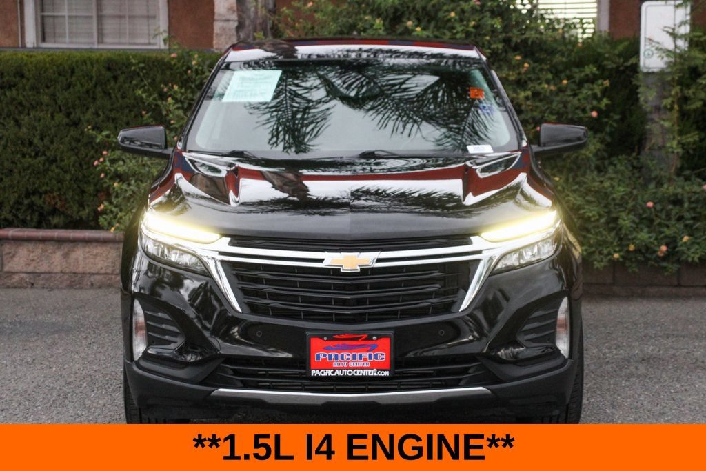 Used 2022 Chevrolet Equinox LT w/ Driver Convenience Package FWD image 3