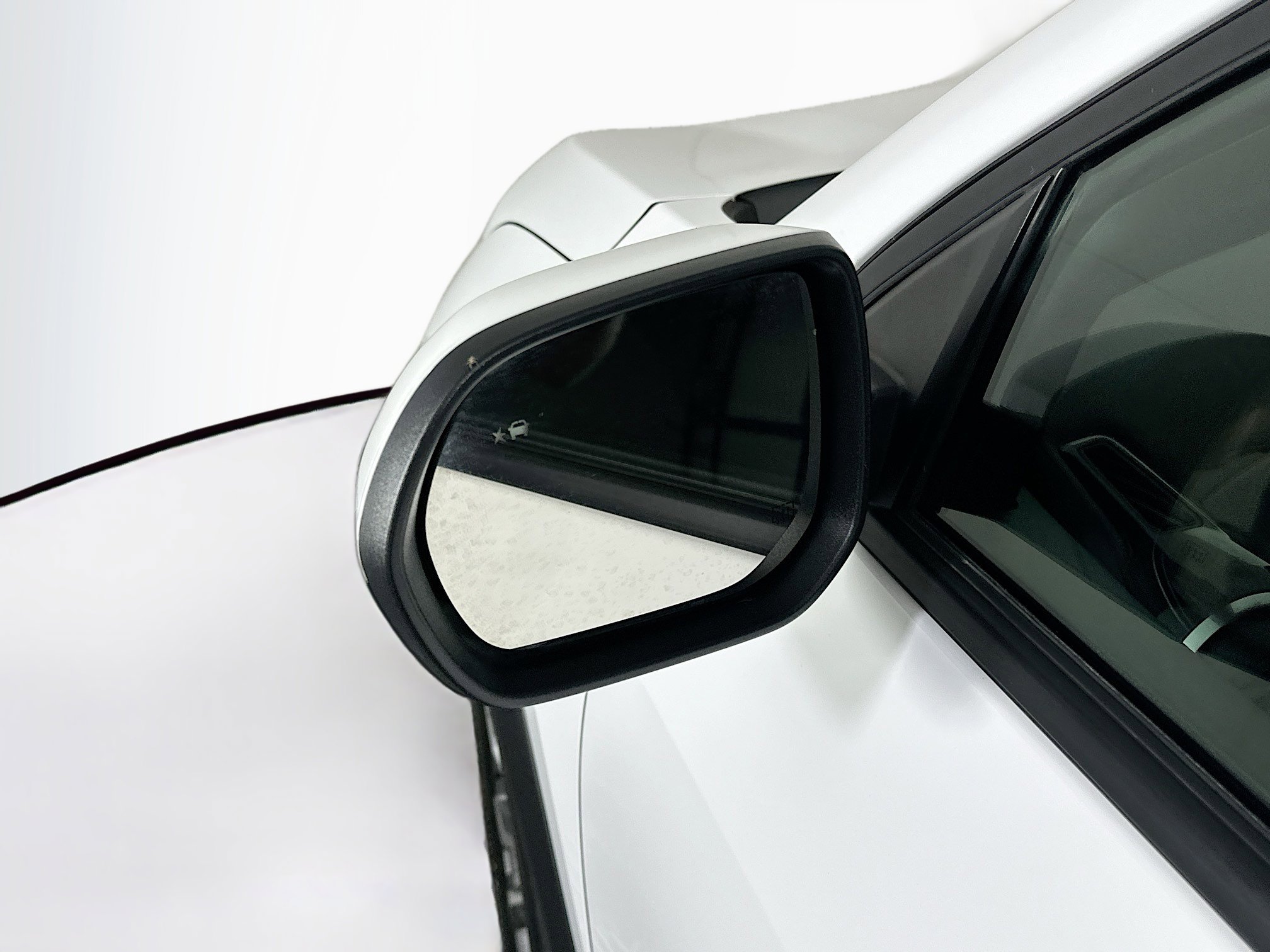 Used 2025 Chevrolet Equinox LT image 16