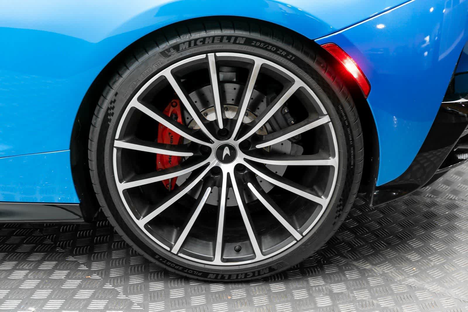 Used 2020 McLaren GT RWD image 38
