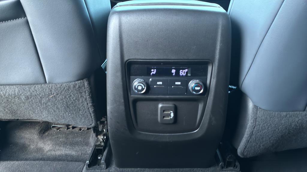 Used 2019 Buick Enclave Essence FWD image 24