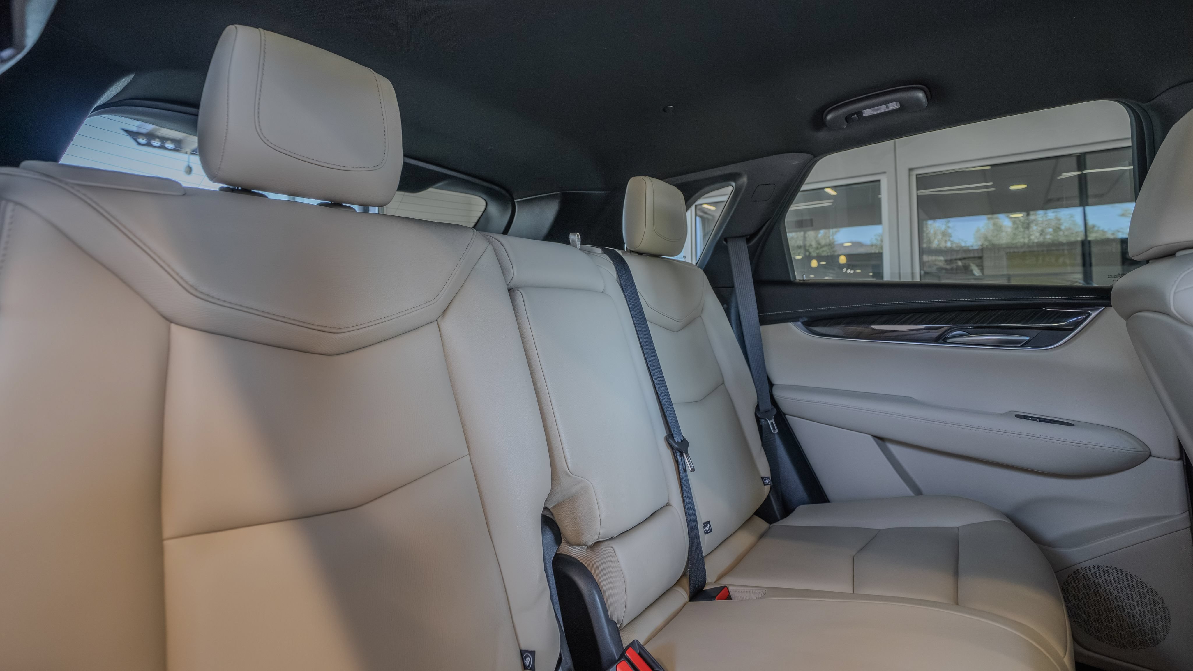 Used 2018 Cadillac XT5 FWD w/ LPO, Wheel Lock Package image 32