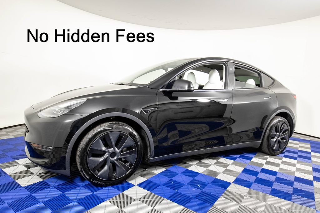 Used 2024 Tesla Model Y Long Range AWD/4WD image 1