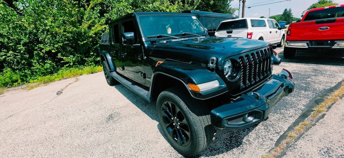 Used 2021 Jeep Gladiator High Altitude AWD/4WD image 1