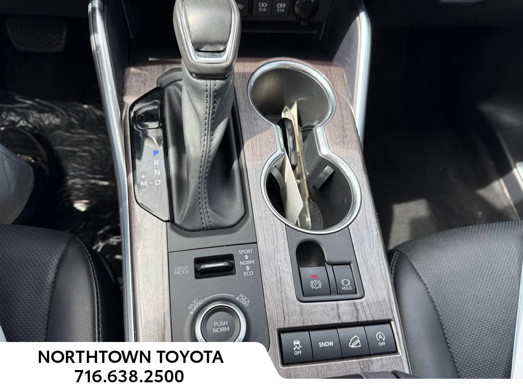Used 2021 Toyota Highlander Limited AWD/4WD image 16