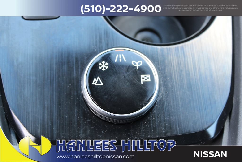 Used 2025 Nissan Rogue SV AWD/4WD image 20