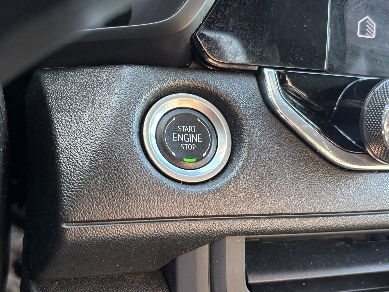 Used 2024 Chevrolet Colorado W/T image 8