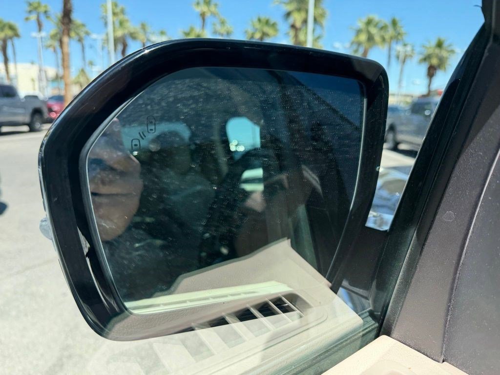 Used 2018 Lincoln Navigator Reserve w/ Technology Package image 9