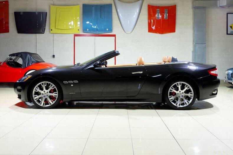 Used 2015 Maserati GranTurismo Convertible RWD image 9