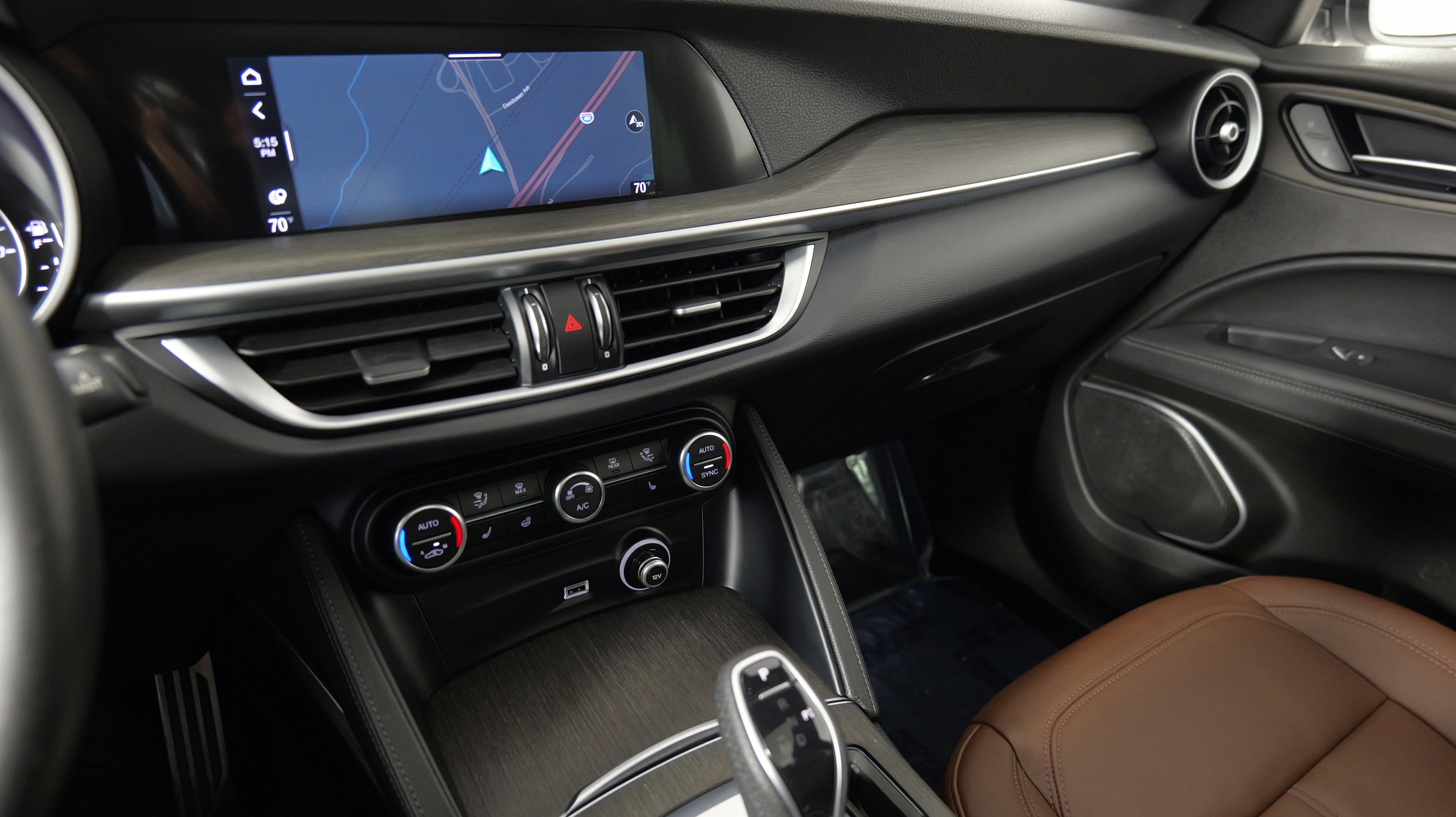 Used 2023 Alfa Romeo Stelvio Ti image 41