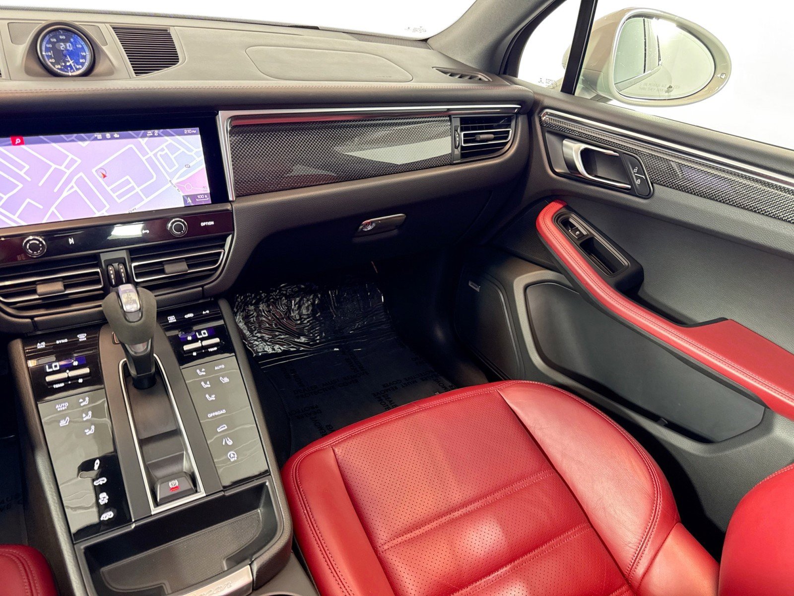 Certified 2023 Porsche Macan GTS image 22