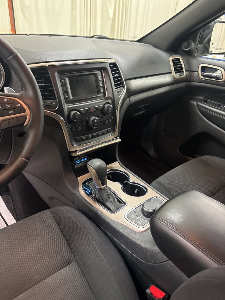 Used 2017 Jeep Grand Cherokee Laredo w/ Quick Order Package 23E image 15