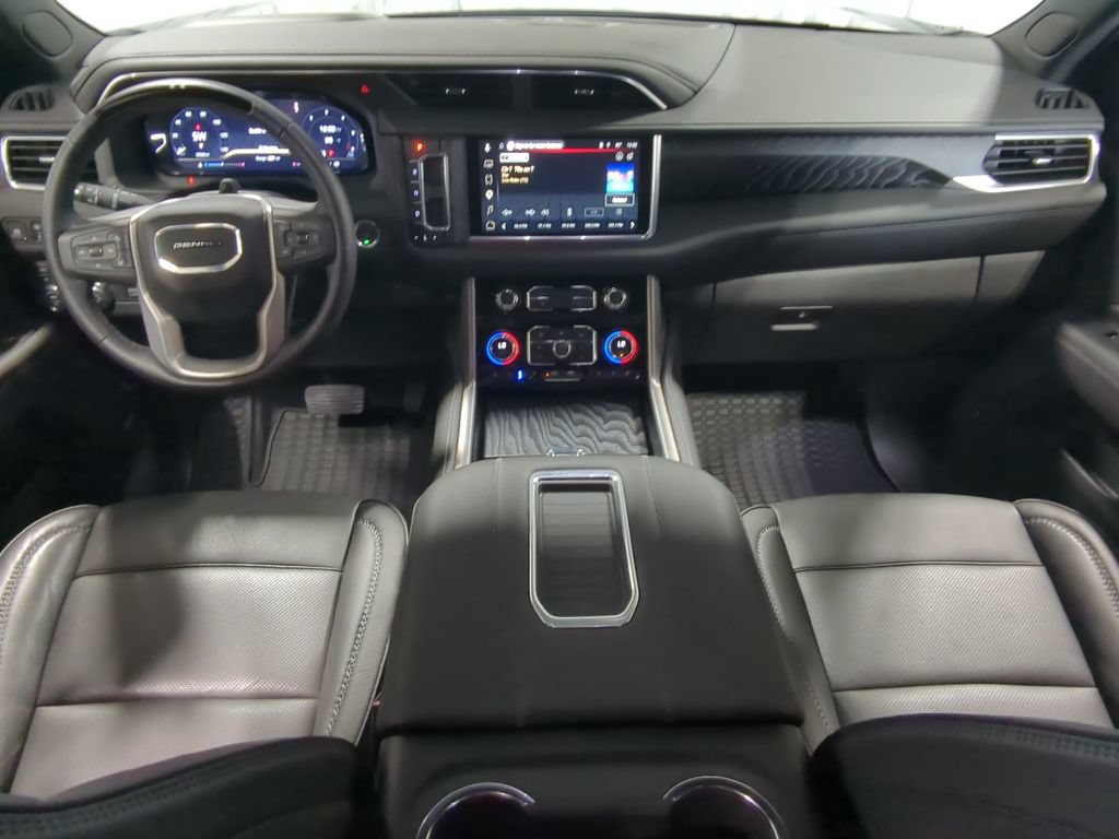 Used 2024 GMC Yukon XL Denali w/ Advanced Technology Package AWD/4WD image 15