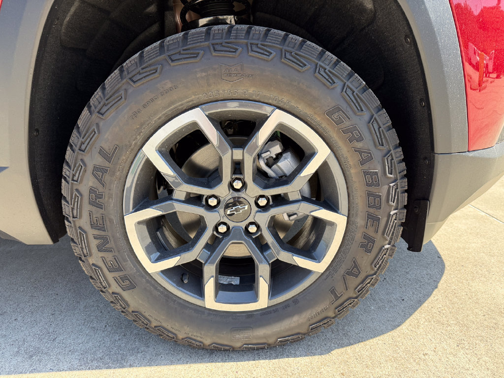 New 2027 Chevrolet Equinox ACTIV FWD image 8