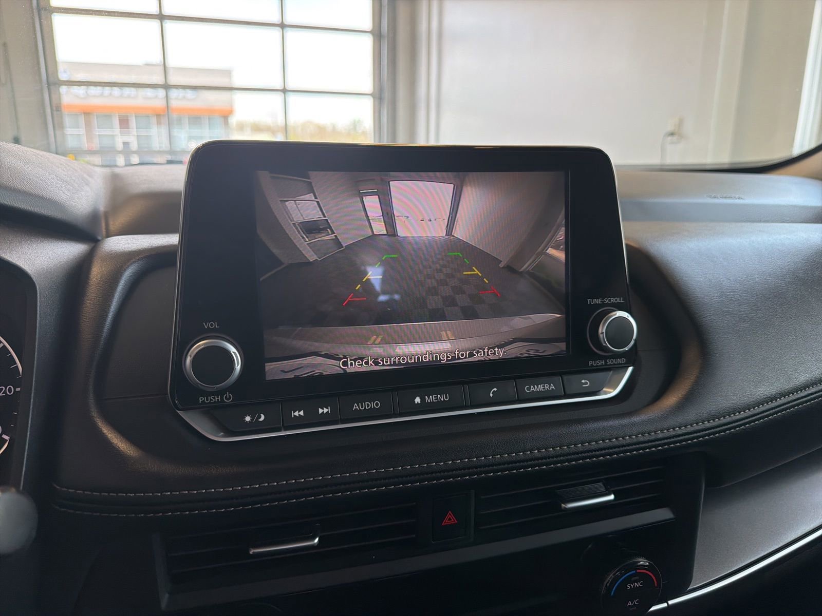 Used 2025 Nissan Rogue SV FWD image 26