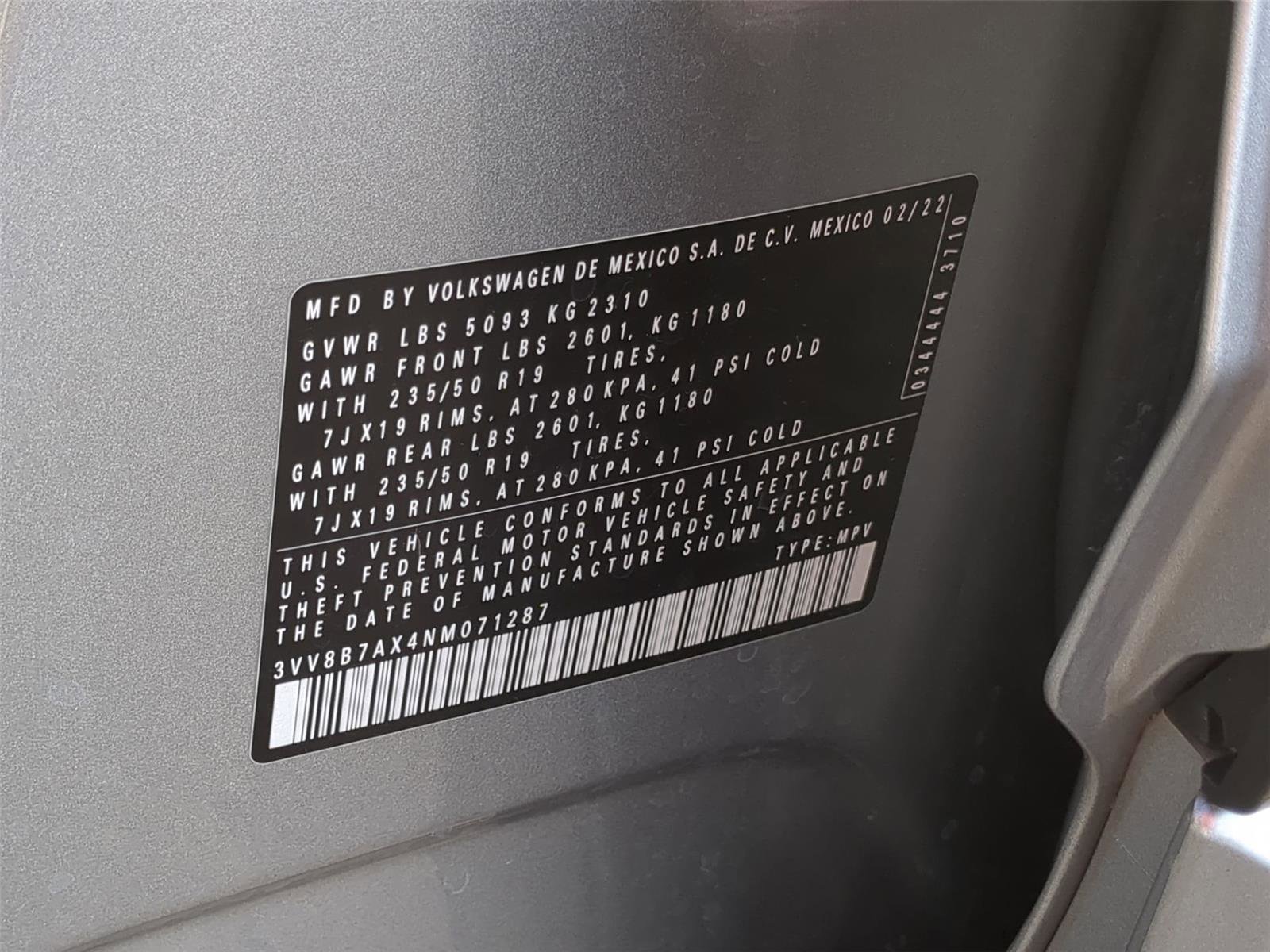 Used 2022 Volkswagen Tiguan SE R-Line image 26