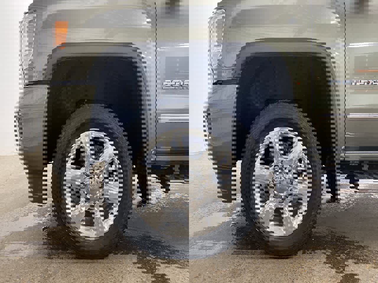 Used 2017 GMC Sierra 2500 Denali w/ Duramax Plus Package image 11