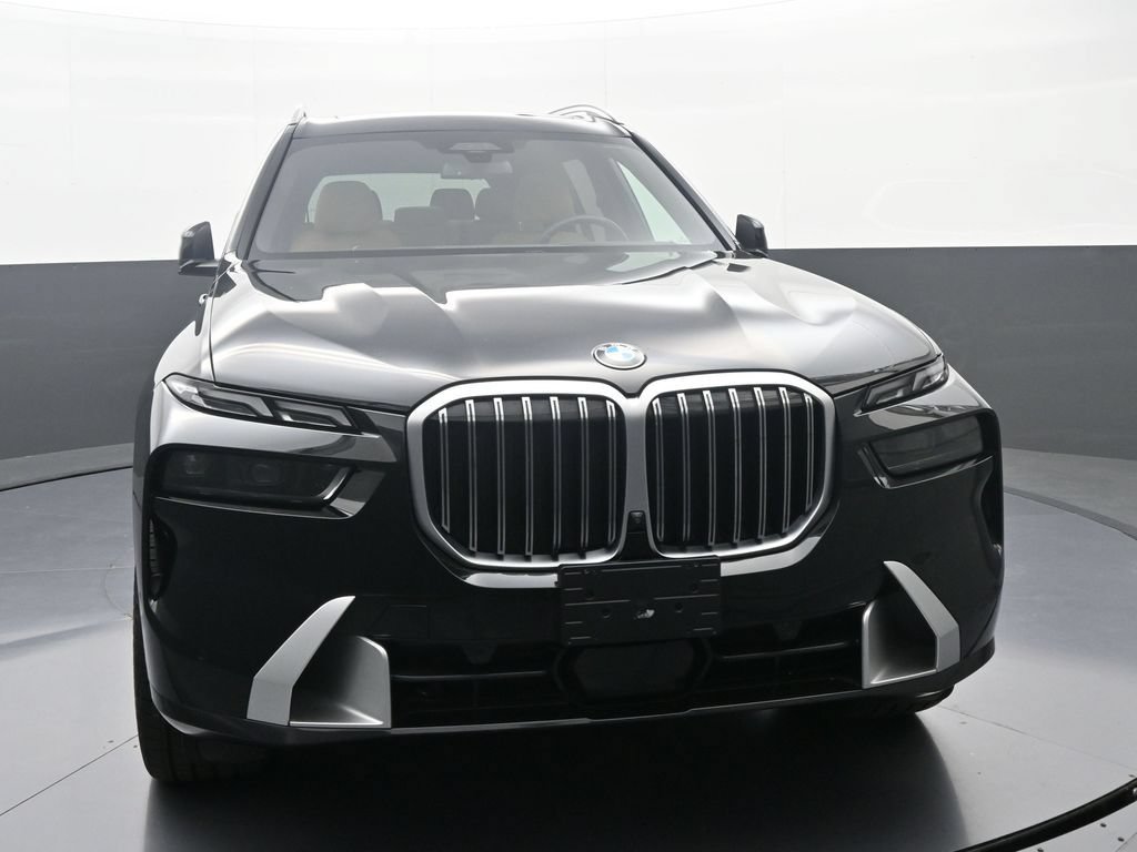Used 2024 BMW X7 xDrive40i AWD/4WD image 2