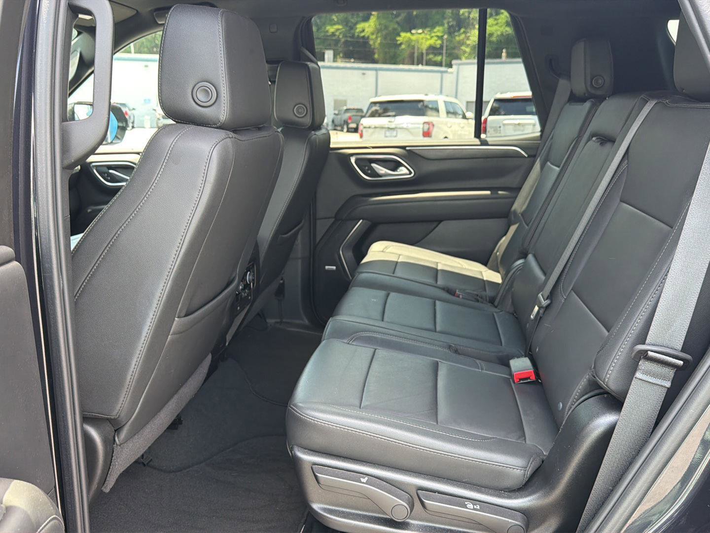 Used 2024 Chevrolet Tahoe LT AWD/4WD image 11