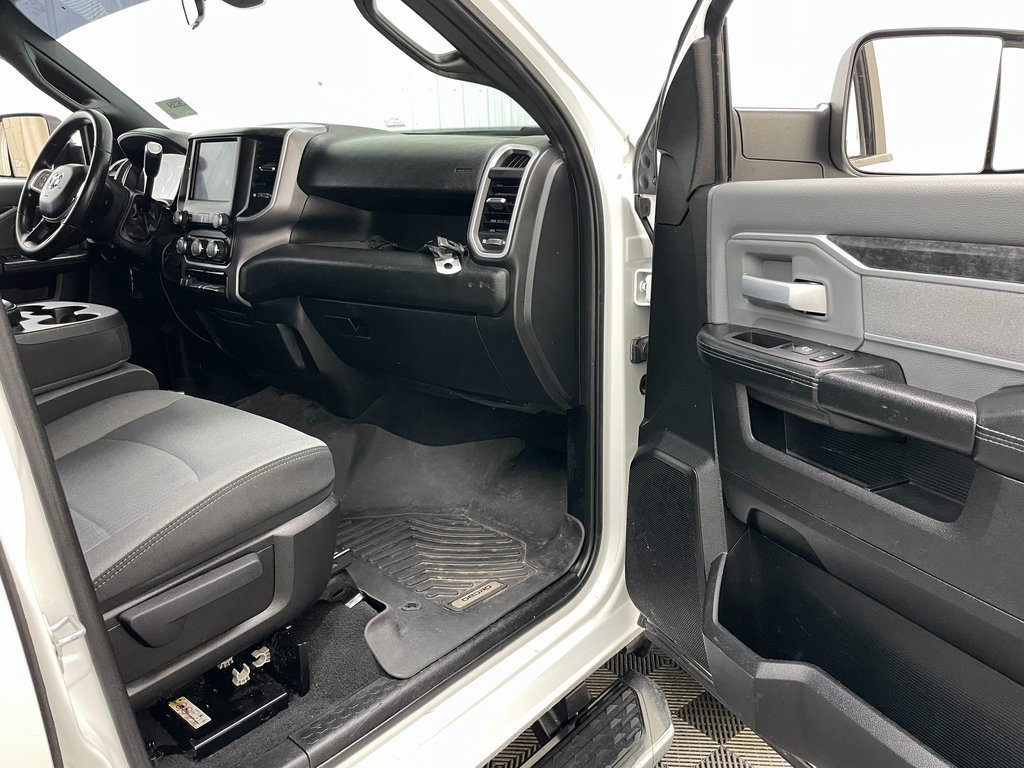 Used 2022 RAM 3500 Big Horn image 34