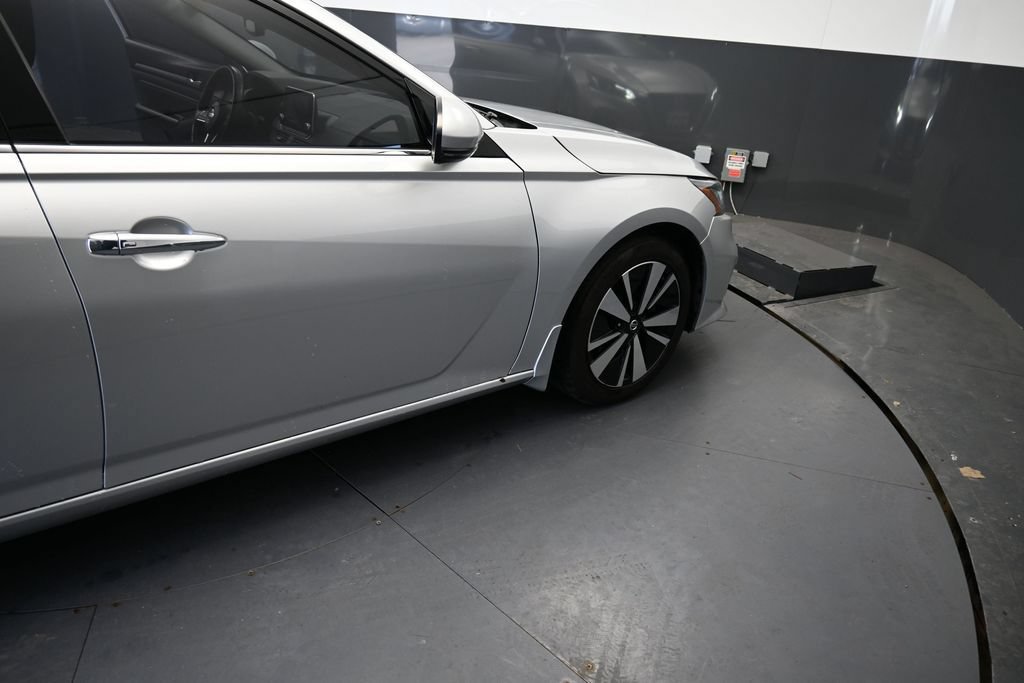 Used 2020 Nissan Altima 2.5 SV FWD image 21