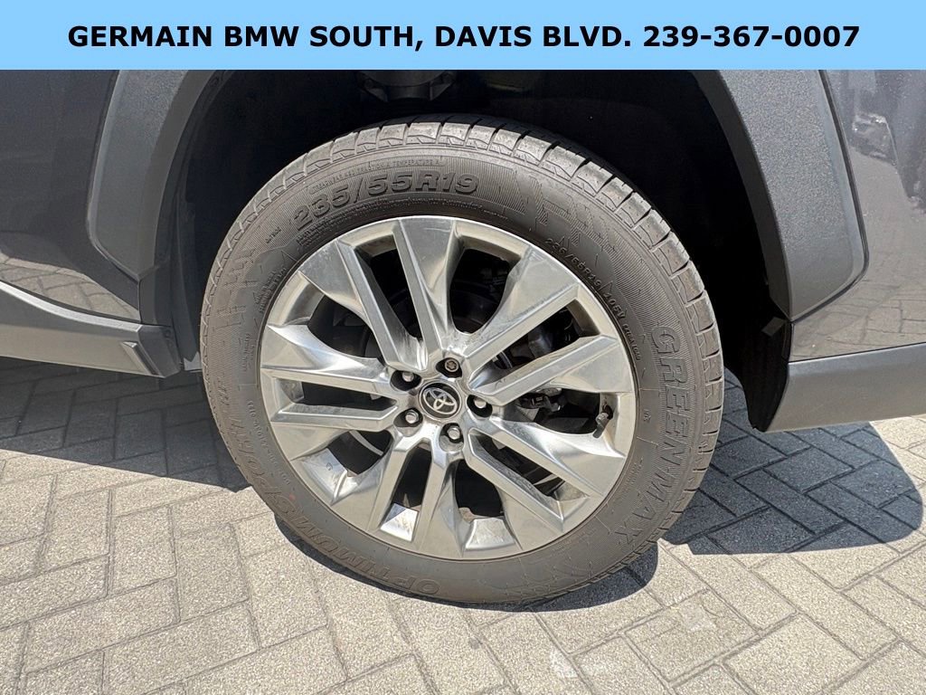 Used 2023 Toyota RAV4 XLE Premium image 14
