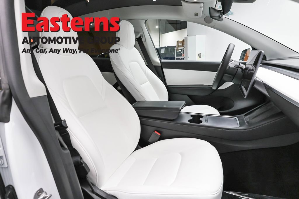 Used 2022 Tesla Model Y Long Range image 21
