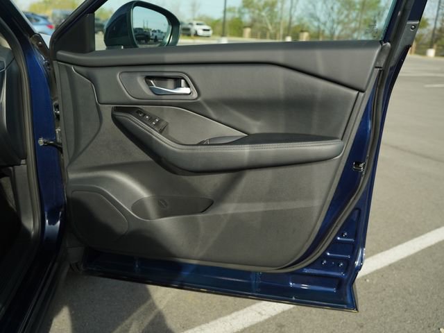 Used 2025 Nissan Rogue SV FWD image 21