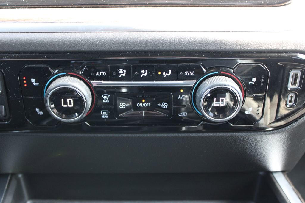 Used 2022 Chevrolet Silverado 1500 RST image 30