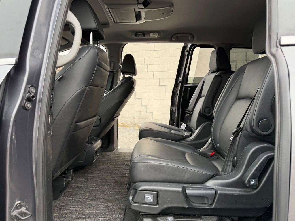 Used 2023 Honda Odyssey Touring image 18