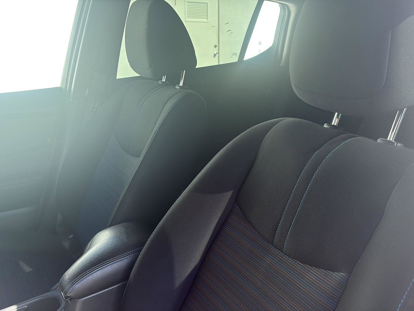 Used 2022 Nissan Leaf SV w/ SV Technology Package image 7