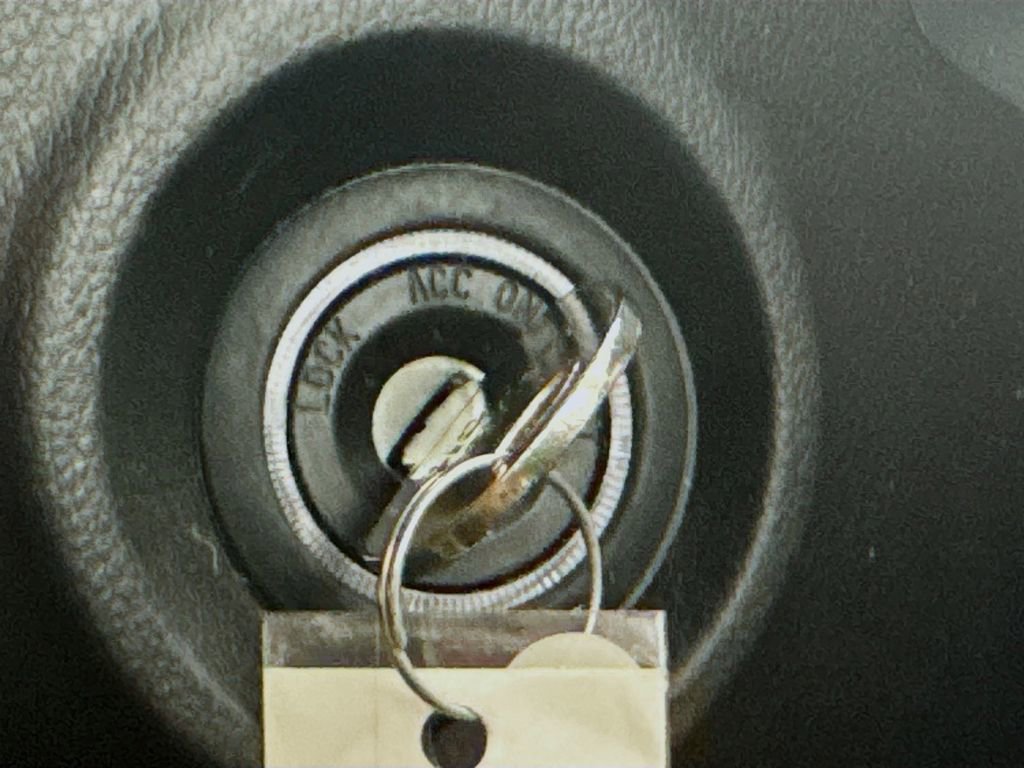 Used 2020 Hyundai Elantra SE w/ Winter Weather Package image 18