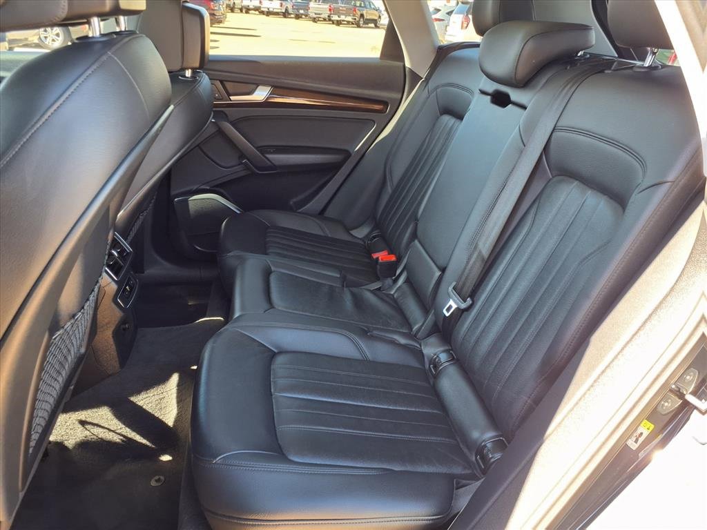 Used 2019 Audi Q5 2.0T Premium w/ Convenience Package image 18