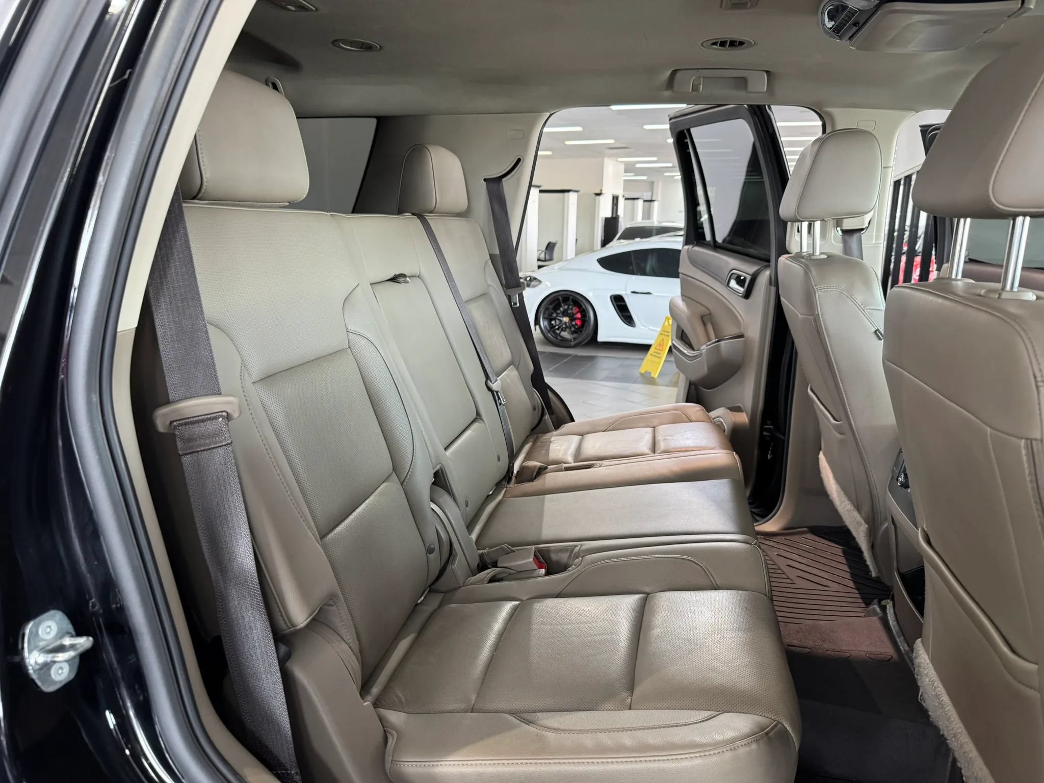 Used 2017 GMC Yukon SLT AWD/4WD image 19